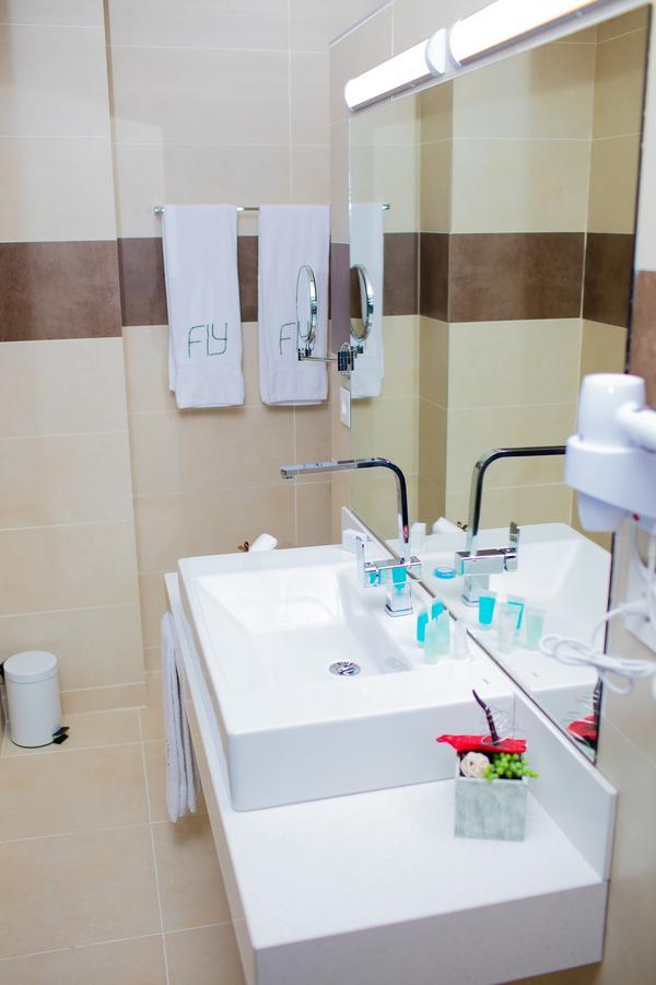 Fly Hotel Libreville Dış mekan fotoğraf