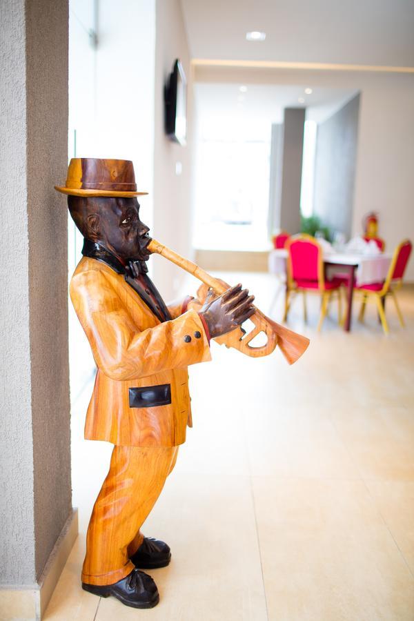 Fly Hotel Libreville Dış mekan fotoğraf
