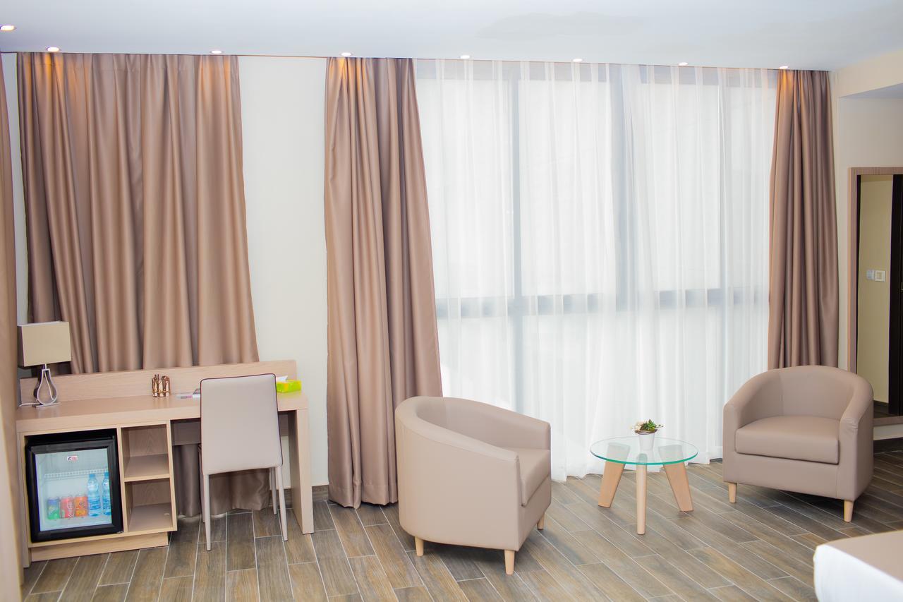 Fly Hotel Libreville Dış mekan fotoğraf